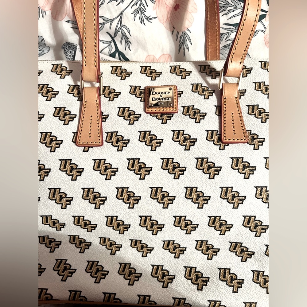 NWT UCF Dooney and Bourke purse. Smoke free home.